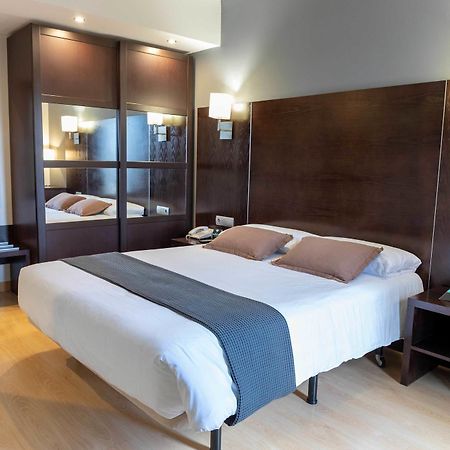 Hotel Alda Cardena บูร์โกส ภายนอก รูปภาพ