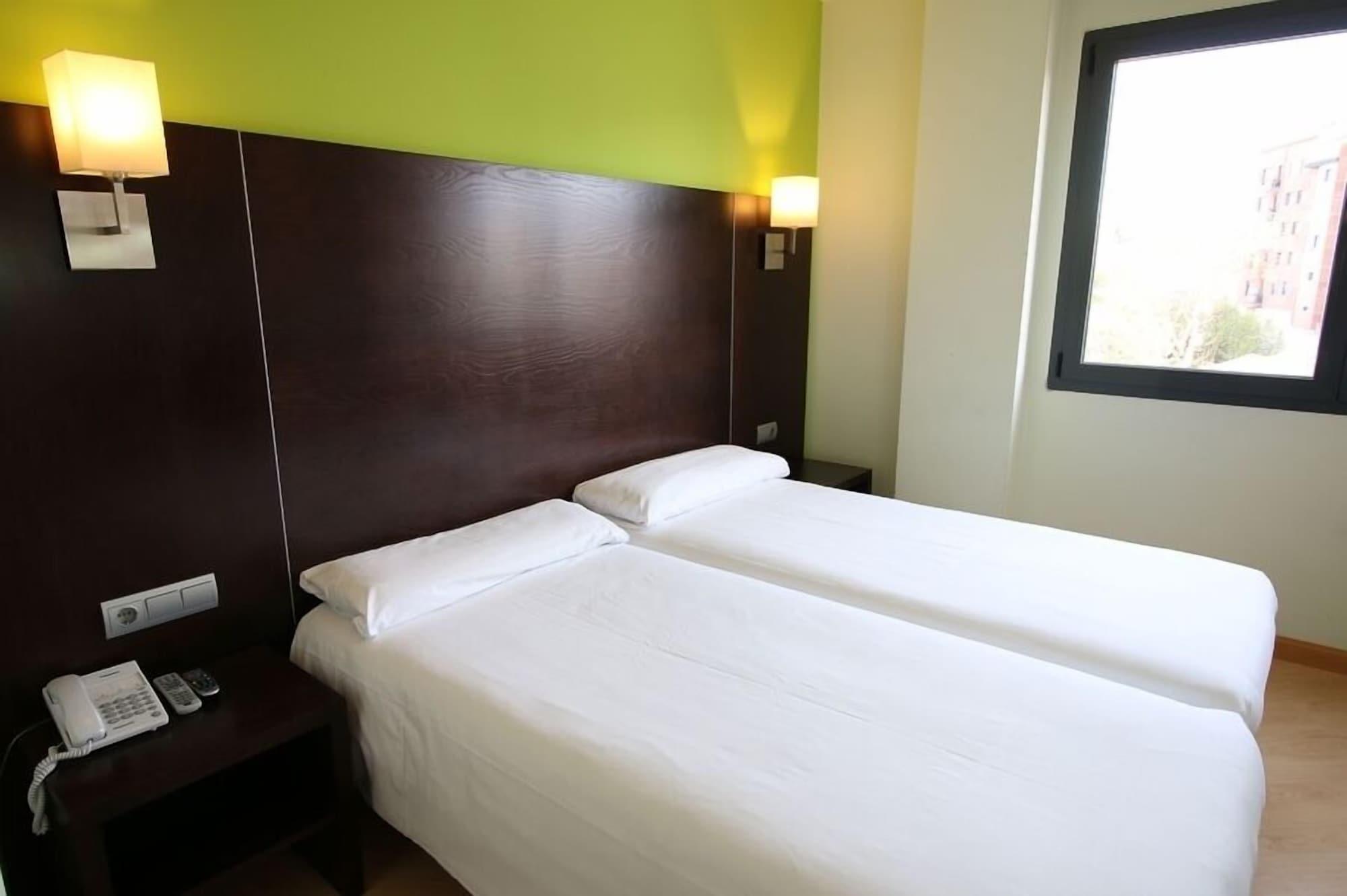 Hotel Alda Cardena บูร์โกส ภายนอก รูปภาพ