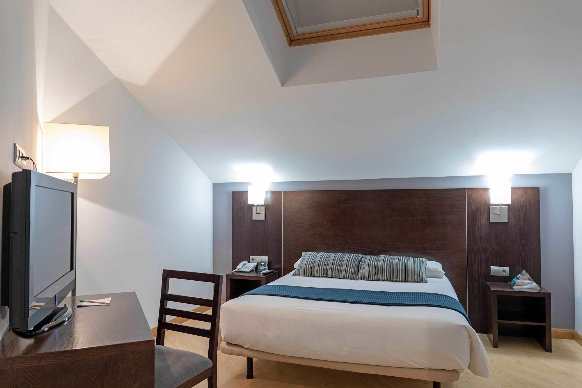 Hotel Alda Cardena บูร์โกส ภายนอก รูปภาพ
