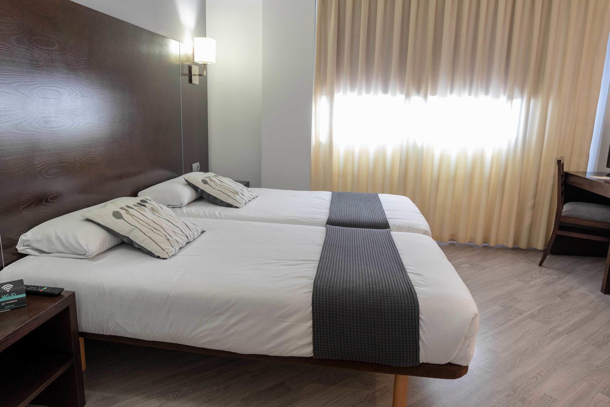 Hotel Alda Cardena บูร์โกส ภายนอก รูปภาพ