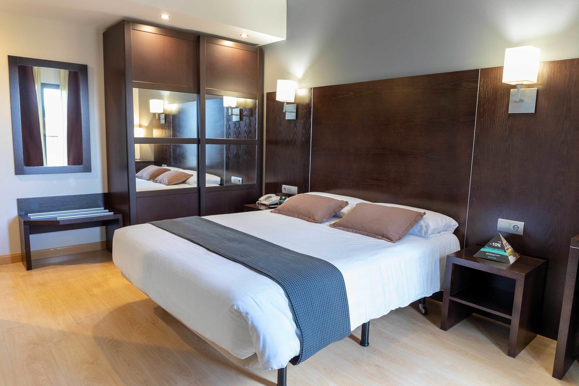 Hotel Alda Cardena บูร์โกส ภายนอก รูปภาพ