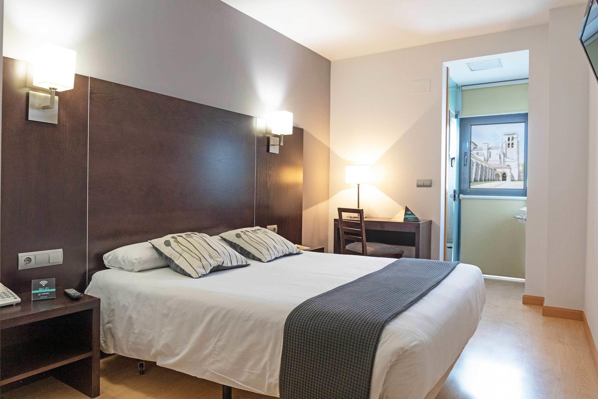 Hotel Alda Cardena บูร์โกส ภายนอก รูปภาพ