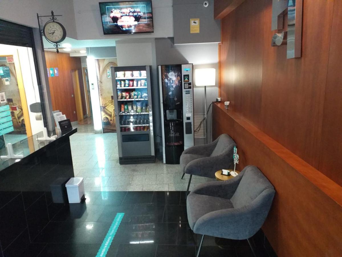 Hotel Alda Cardena บูร์โกส ภายนอก รูปภาพ