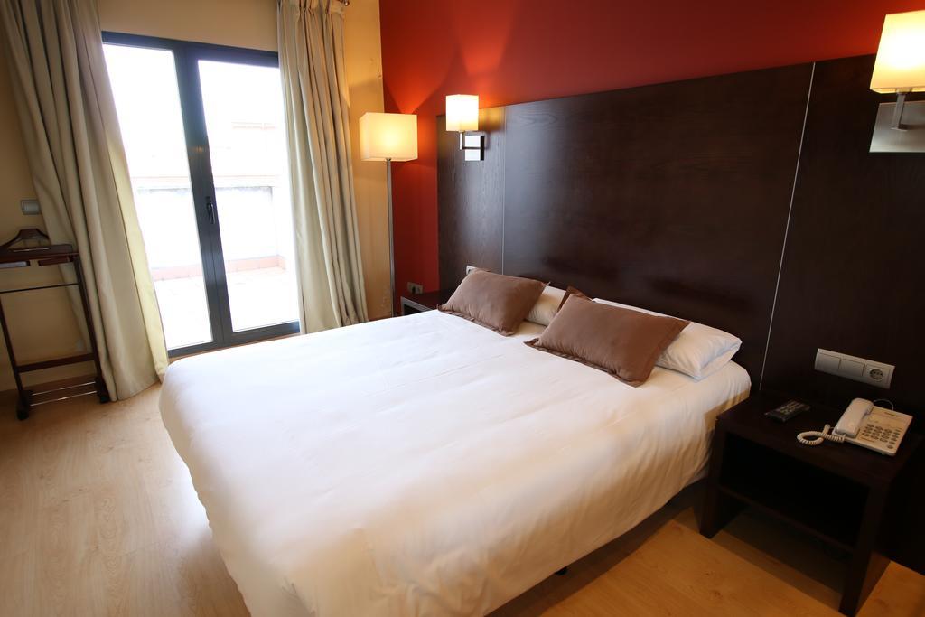 Hotel Alda Cardena บูร์โกส ภายนอก รูปภาพ