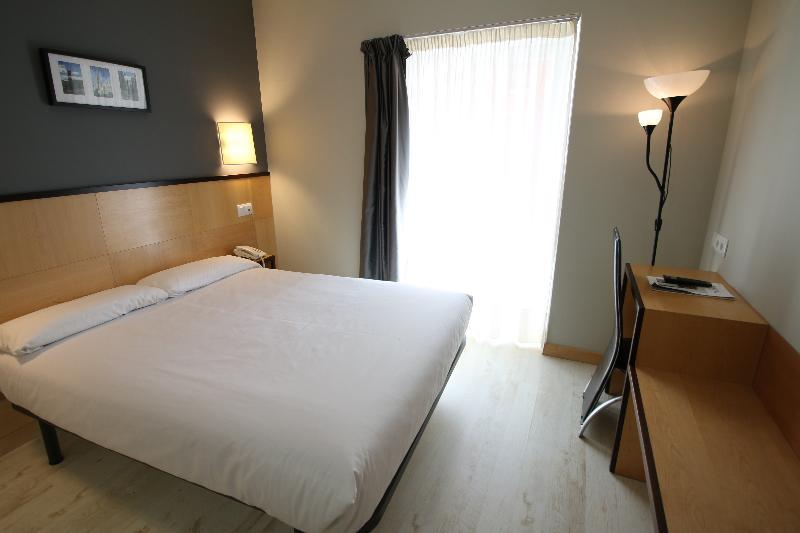 Hotel Alda Cardena บูร์โกส ภายนอก รูปภาพ